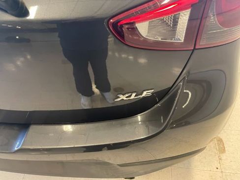 Used 2020 Toyota Yaris XLE FWD image 9