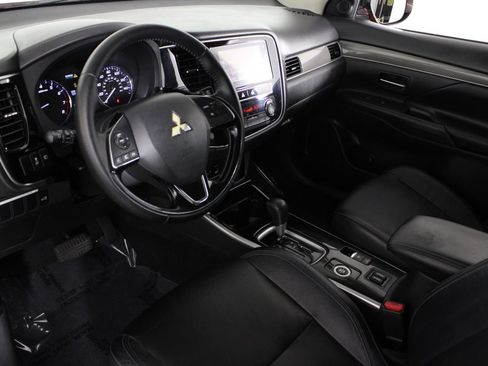 Used 2019 Mitsubishi Outlander ES AWD/4WD image 19