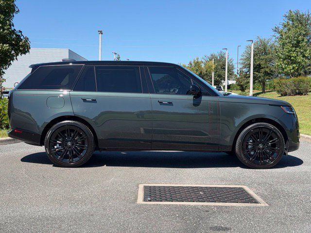 Used 2025 Land Rover Range Rover Long Wheelbase SE AWD/4WD image 12