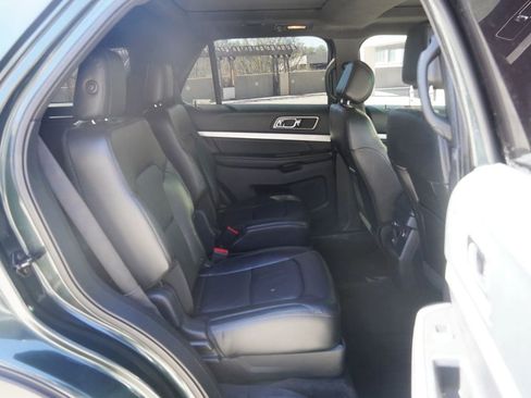 Used 2016 Ford Explorer XLT w/ Equipment Group 202A AWD/4WD image 37