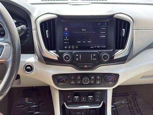 Used 2020 GMC Terrain Denali w/ Denali Premium Package AWD/4WD image 27