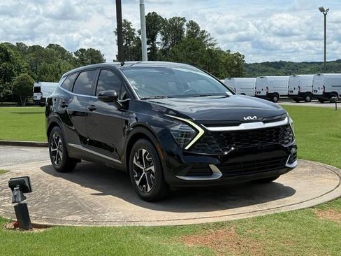 Used 2024 Kia Sportage EX FWD image 9