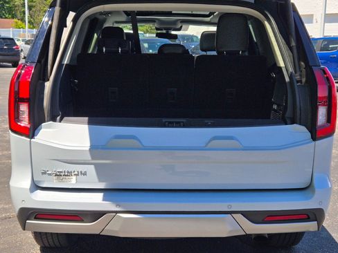 Used 2025 Ford Expedition Platinum AWD/4WD image 15