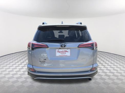 Used 2017 Toyota RAV4 XLE FWD image 22