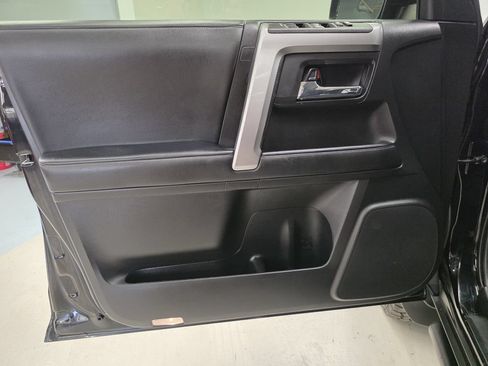 Used 2021 Toyota 4Runner SR5 Premium w/ Moonroof Package AWD/4WD image 18