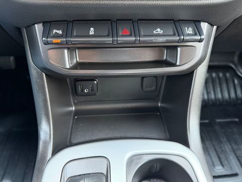 Used 2022 Chevrolet Colorado LT w/ Fleet Safety Package image 23