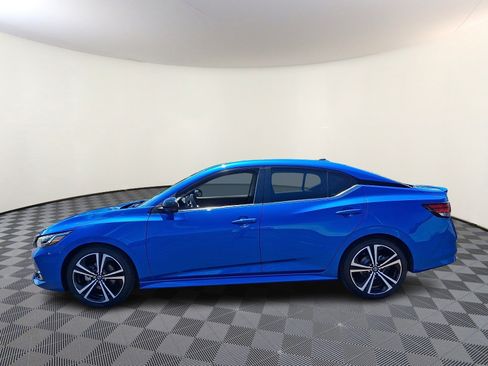 Used 2022 Nissan Sentra SR w/ SR Premium Package FWD image 4