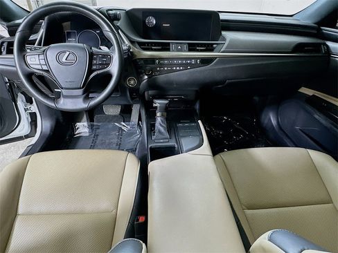 Used 2019 Lexus ES 350 image 16