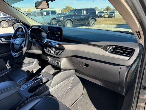Used 2020 Ford Escape SEL image 21