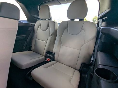 Certified 2026 Volvo XC90 B6 Plus w/ Protection Package Premier AWD/4WD image 18