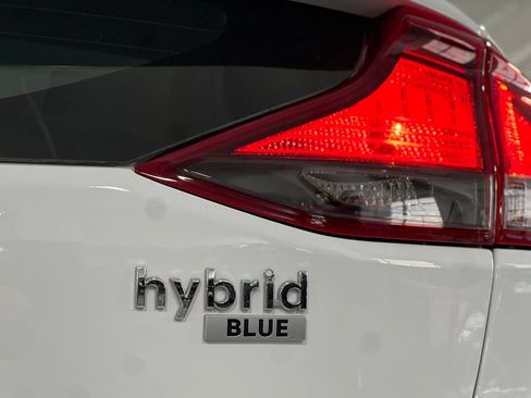 Used 2020 Hyundai Ioniq Blue FWD image 10