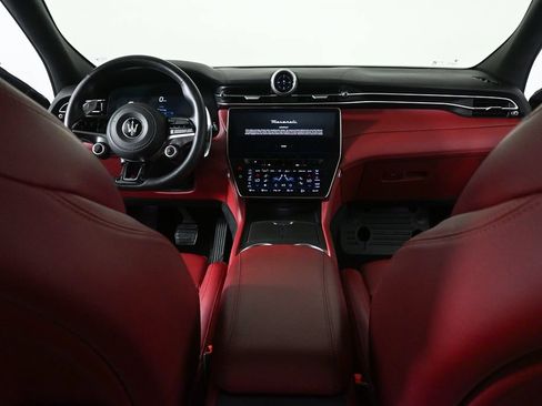 Used 2023 Maserati Grecale Modena AWD/4WD image 15