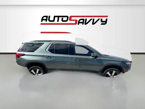 Used 2023 Chevrolet Traverse LT w/ LT Premium Package AWD/4WD image 8