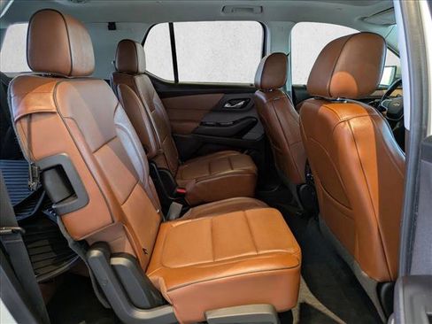 Used 2019 Chevrolet Traverse High Country w/ LPO, 'HIT The Road' Package AWD/4WD image 19