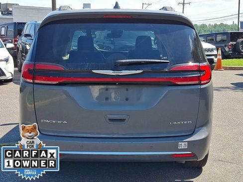 Used 2022 Chrysler Pacifica Limited FWD image 5