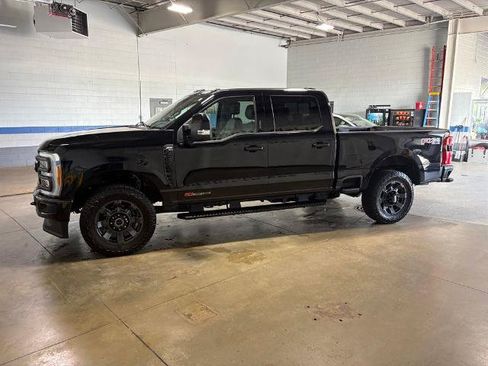 Certified 2023 Ford F250 Lariat w/ Lariat Ultimate Package AWD/4WD image 5