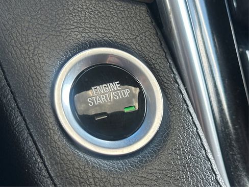 Used 2018 Cadillac Escalade Luxury image 51