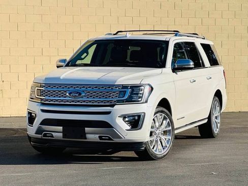 Used 2018 Ford Expedition Max Platinum AWD/4WD image 3