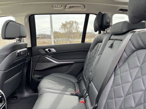 Used 2026 BMW X7 xDrive40i image 32