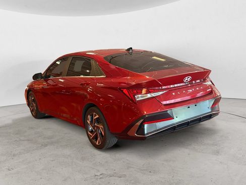 Used 2024 Hyundai Elantra Limited FWD image 5
