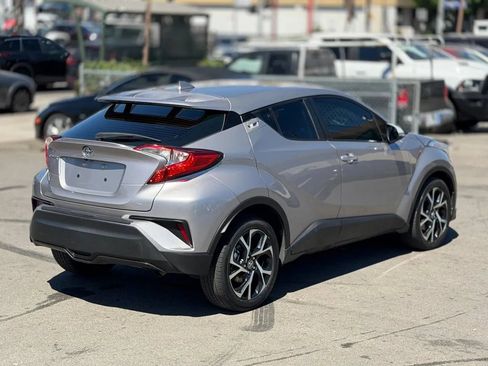 Used 2018 Toyota C-HR XLE FWD image 20