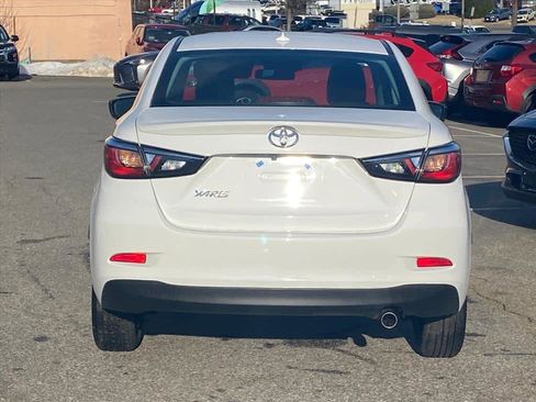 Used 2019 Toyota Yaris LE image 4