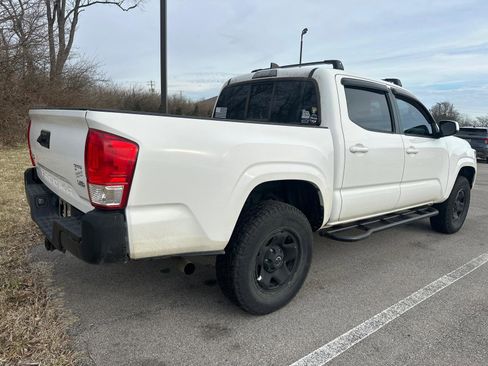 Used 2017 Toyota Tacoma SR w/ Tow Package image 11