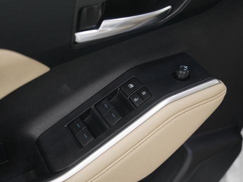 Used 2024 Toyota Highlander XLE image 21