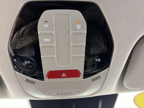 Certified 2025 Kia K4 EX FWD image 28
