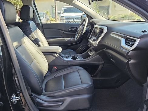 Used 2023 GMC Acadia SLT w/ Trailering Package image 16