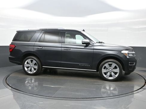 Used 2023 Ford Expedition Platinum image 7