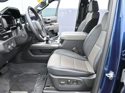 Used 2023 Chevrolet Silverado 1500 ZR2 w/ Technology Package image 13