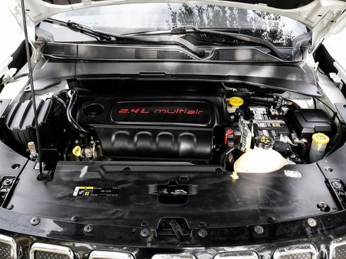 Used 2022 Jeep Compass Limited image 7