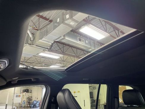 Used 2024 Jeep Grand Cherokee Altitude image 22