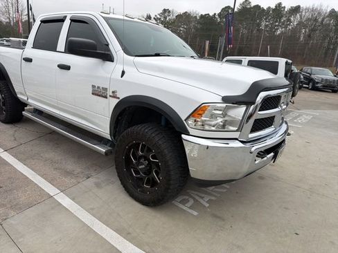 Used 2018 RAM 2500 Tradesman w/ Chrome Appearance Group image 9