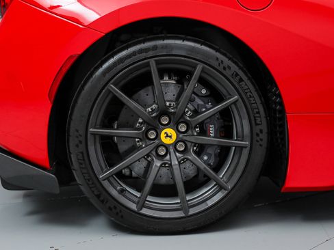 Certified 2019 Ferrari 488 Pista Coupe image 33