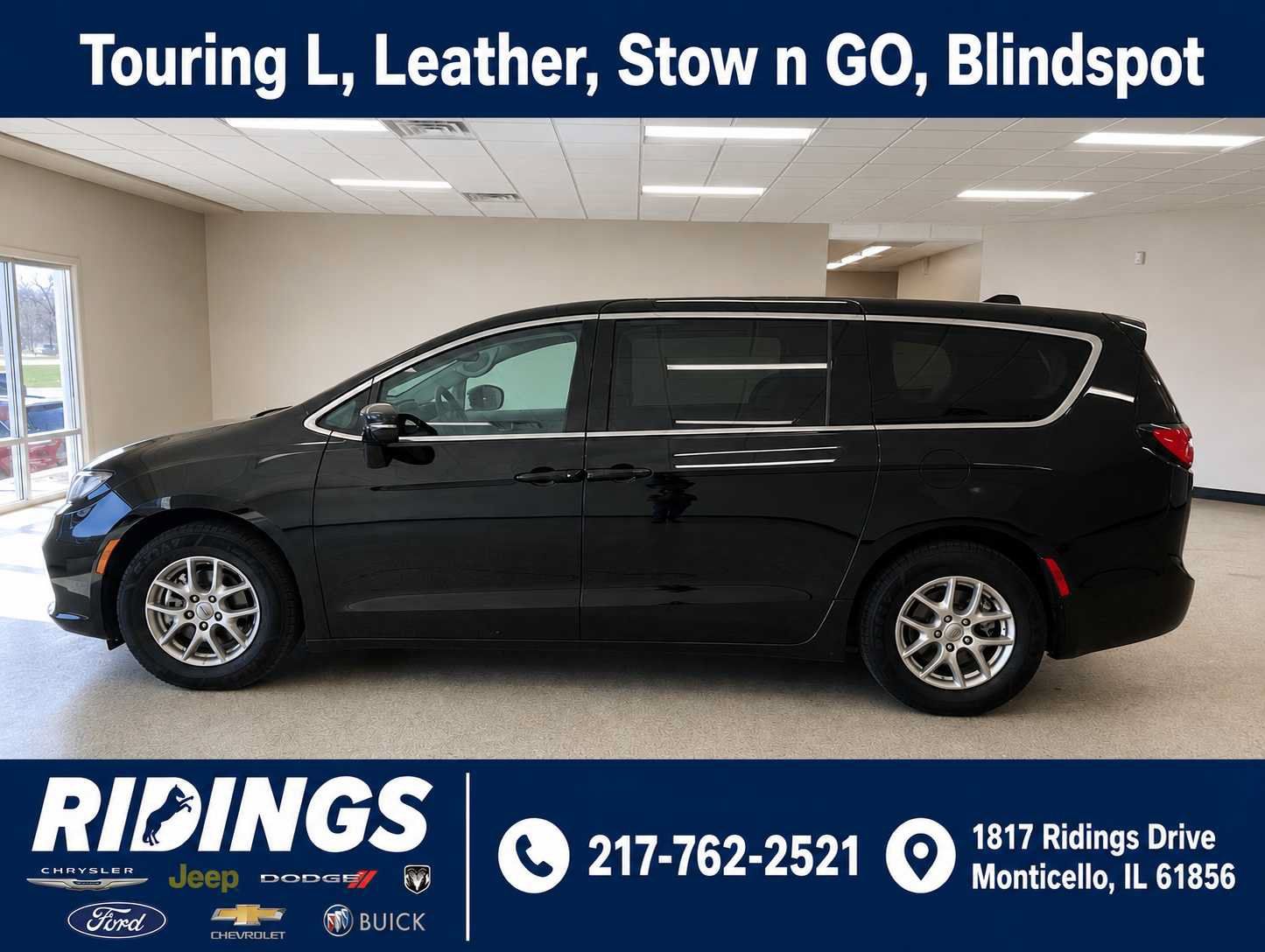 Used 2024 Chrysler Pacifica Touring-L FWD image 1