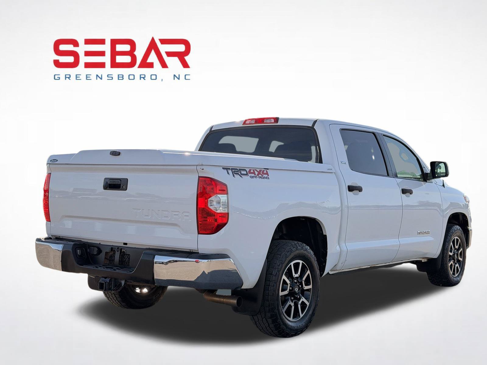 Used 2017 Toyota Tundra SR5 w/ TRD Off Road Package AWD/4WD image 8