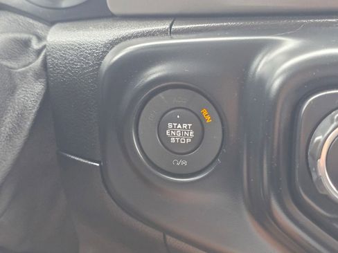 Used 2019 Jeep Wrangler Unlimited Sport S AWD/4WD image 33