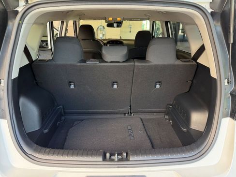 Used 2025 Kia Soul LX w/ LX Technology Package FWD image 25