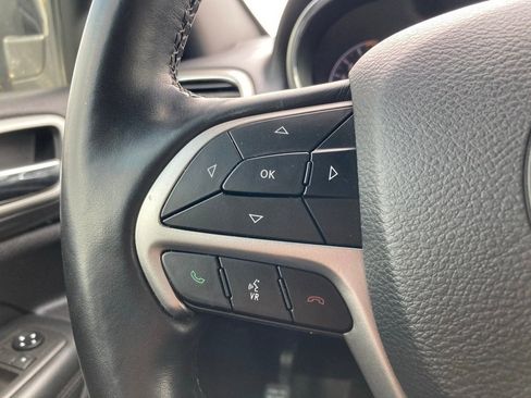 Used 2021 Jeep Grand Cherokee Laredo X image 15