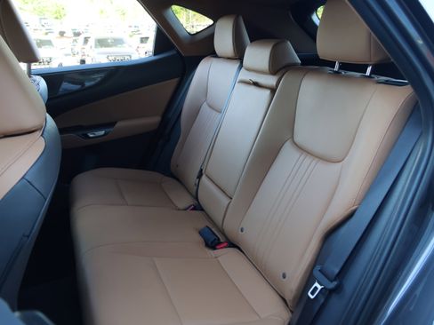 Used 2025 Lexus NX 250 FWD w/ Towing Package (2000 Lbs) image 38