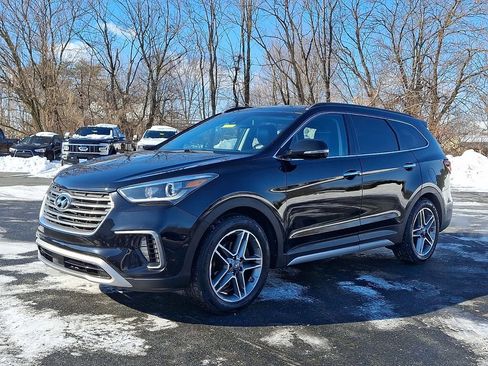 Used 2017 Hyundai Santa Fe Limited image 3