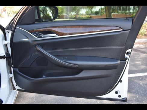 Used 2019 BMW 540i w/ Convenience Package RWD image 35