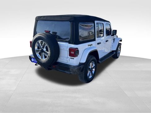 Used 2020 Jeep Wrangler Unlimited Sahara image 7