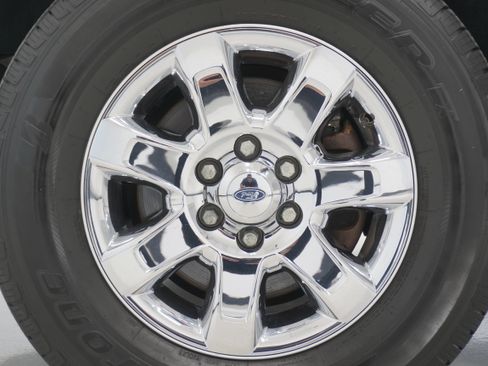 Used 2013 Ford F150 XLT w/ Luxury Equipment Group image 26