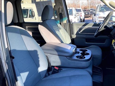 Used 2017 RAM 2500 SLT image 7