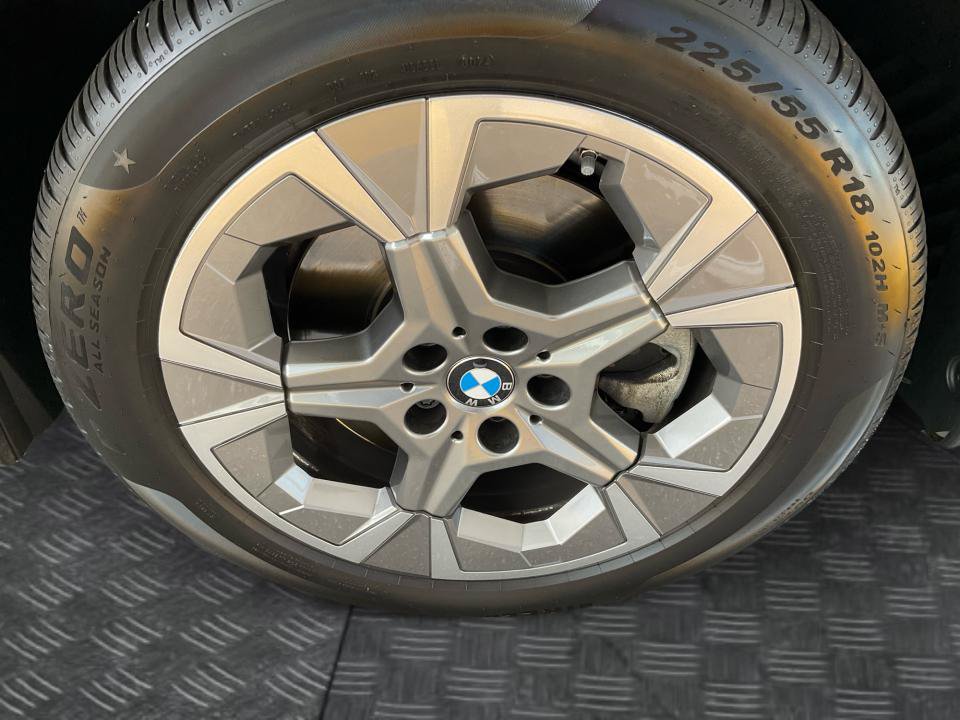 Used 2023 BMW X1 xDrive28i AWD/4WD image 25