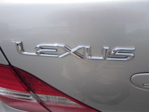 Used 2004 Lexus LS 430 RWD image 39