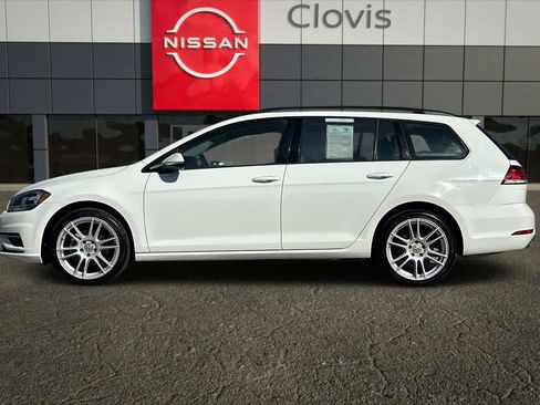 Used 2019 Volkswagen Golf S image 6